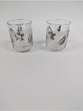 Set of 2 Vintage Libbey Silver Leaf Frosted Glasses 3" by 2 1/4"